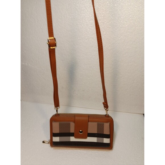 Women’s Wallet Zip Around Closure Zipper Pockets Card Slots Plaid Print NWOT - Picture 2 of 8